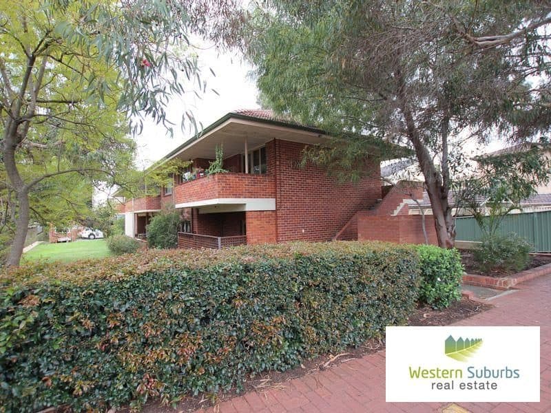 Rental property: Character Apartment in Fantastic Location